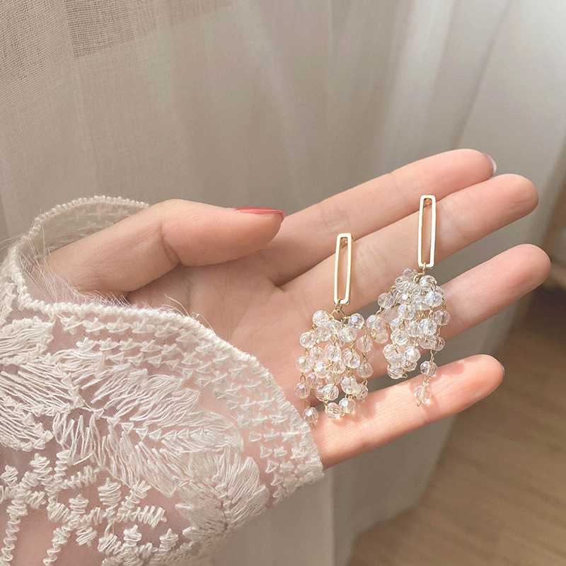 

Elegant Crystal Pearls Zircon Gold Color Stud Earrings for Women Fall Earring 2020 Accessories Female Fashion Jewelry YEA438
