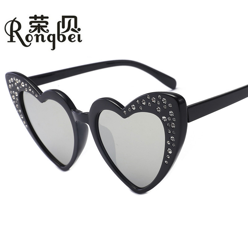 

Sunglasses Manufacturer's Direct Sale Of Fashionable With Diamond In Heart