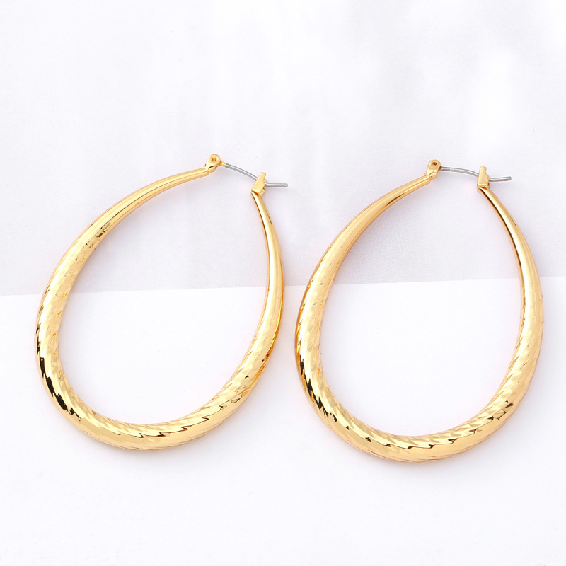 

Vintage Aesthetic Big Twisted Hoop Earrings Gold Silver Color Fashion Round Earring Women Punk Accessories Piercing Earring 2020