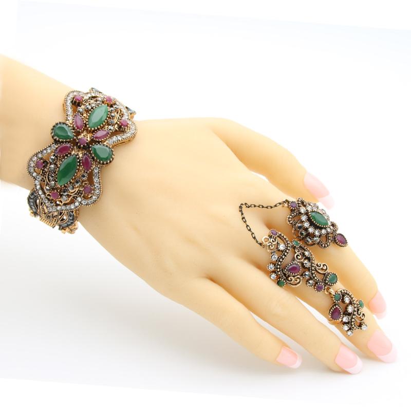 

Vintage Morocco Women Bracelets & Bangles Hollow Flower Bangle Retro Symmetrical Butterfly Bracelet Cuff Vines Double Finger