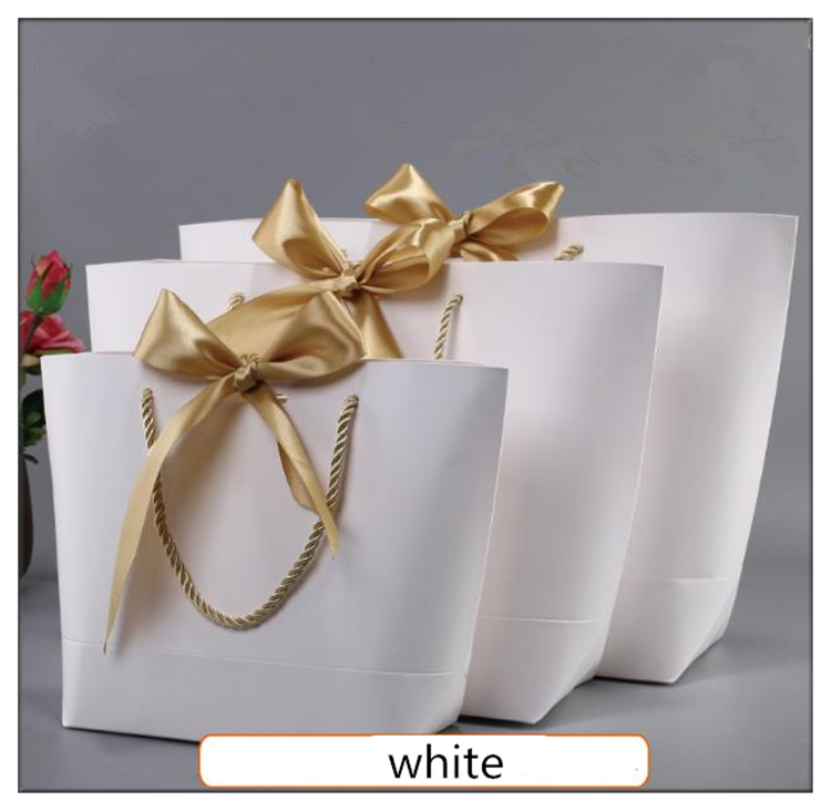 

Large Size Gold Present Box For Pajamas Clothes Books Packaging Gold Handle Paper Box Bags Kraft Paper Gift Bag With Handles Dec