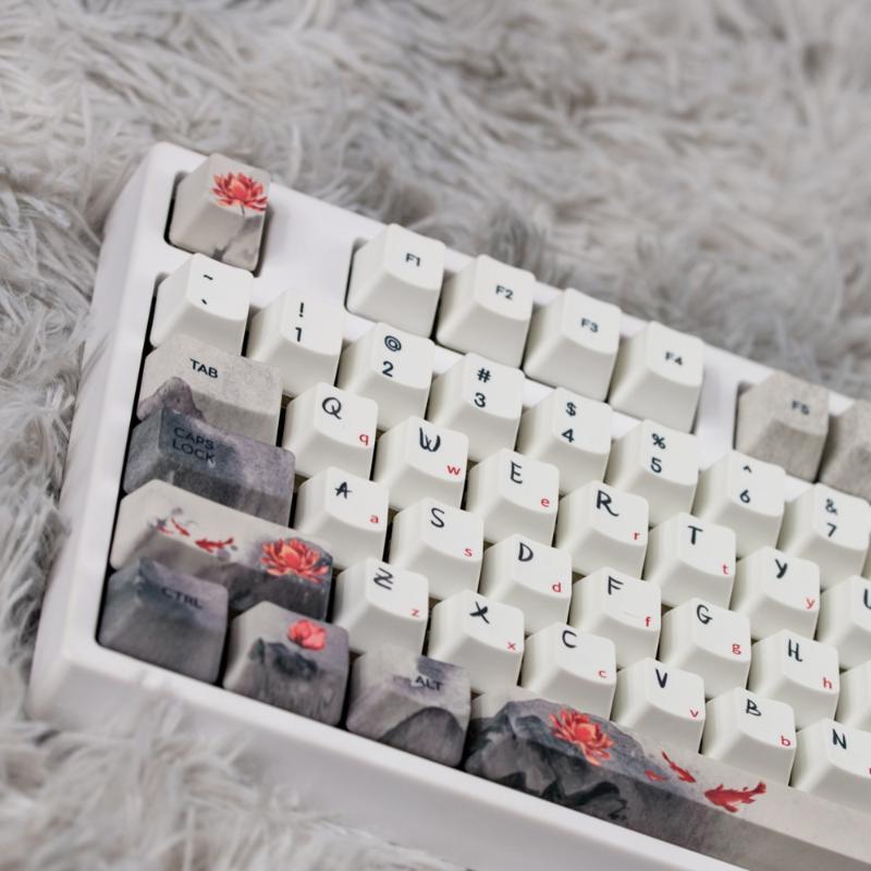 

DYE Fetish Fine Koi Keycaps PBT 5 Faces Sublimation Keycap OEM Profile 108 Keys Compatible GK61 87 104 108 Mechanical Keyboards