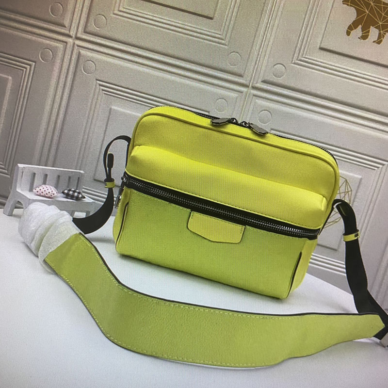 

M30233 Real Leathe OUTDOOR Messenger Bag Mens Crossbody Bags Set Fashion Leather Man Shoulder Bag Clutch Purse Date code M30241 M30239, Size:29x20x10.5cm