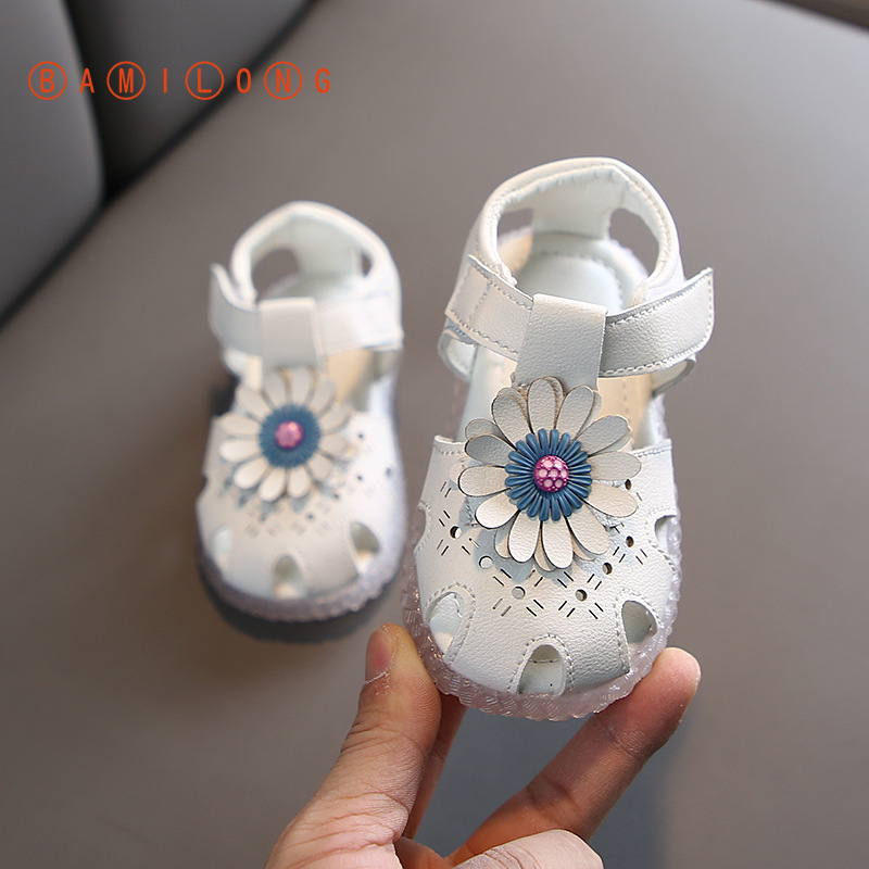 

2020 Summer Baby Girls Sandals Sun Flower Princess Shoes Non-slip Soft Bottom Kids Toddler Shoes Children Beach Sandals Y148, Beige