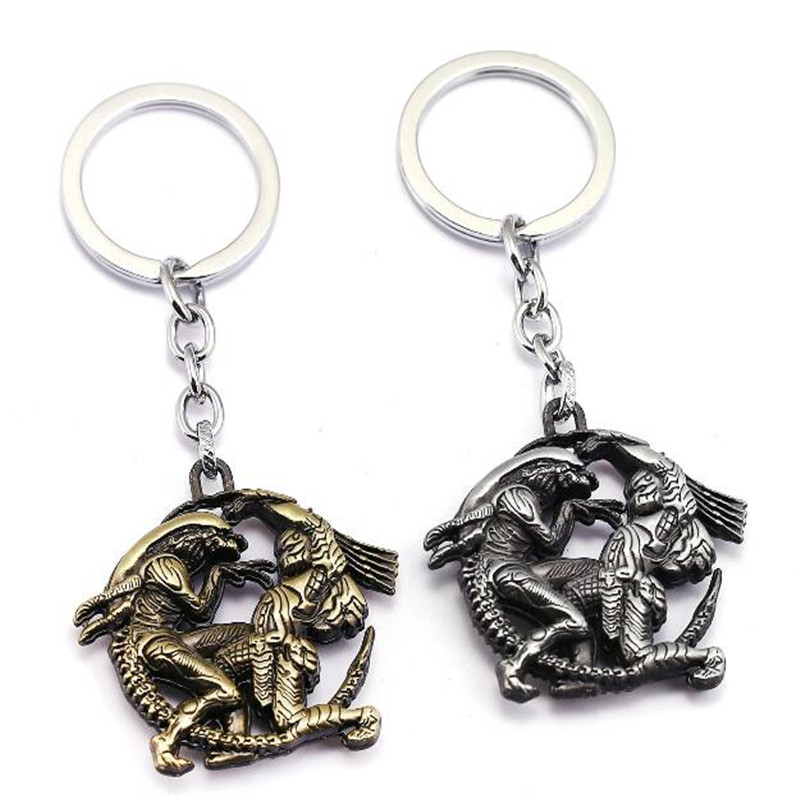 

Movie Aliens Keychain 3D Game AVP Key Chains Alien Queen Metal Pendant Keyring Men Women Jewelry Gift llaveros Souvenir