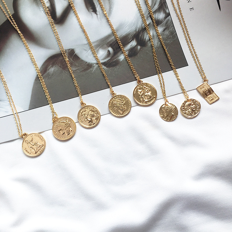 

Bohemia Simple Vintage Gold Carved Coin Necklace Rome Portrait Pendant Long Necklaces For Women Personality Jewelry
