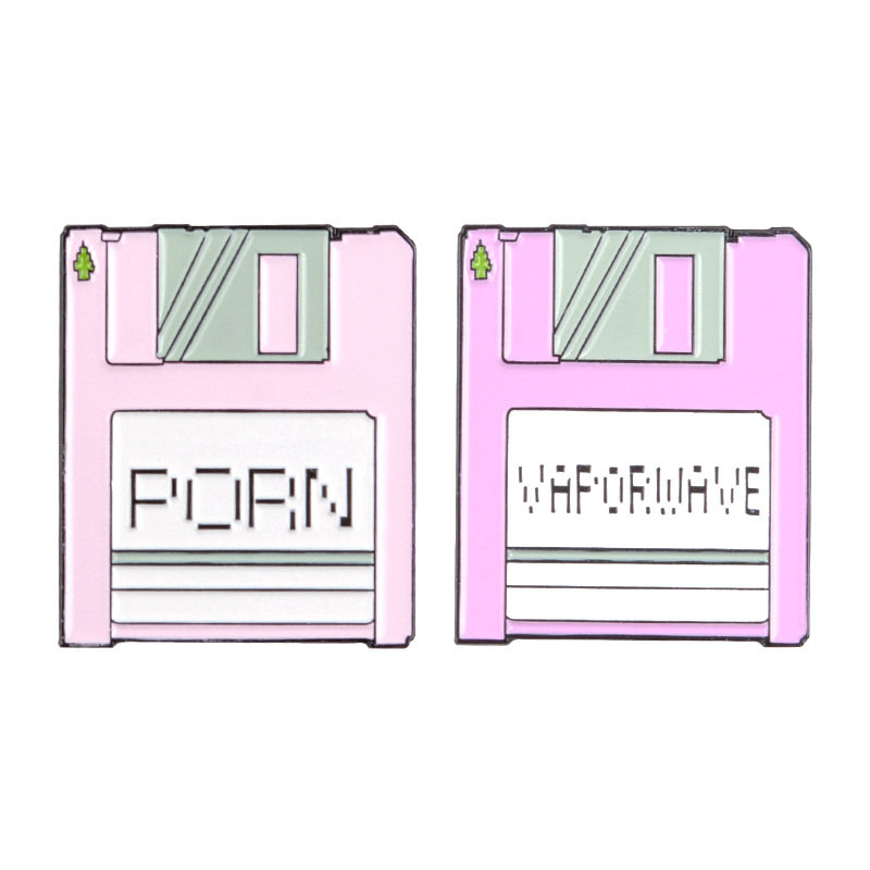 

Cute creative hot selling pink memory card premium enamel technological design alloy pin badge brooch
