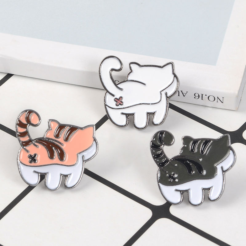 

Cute Cat Brooches Enamel Pin White Black Orange Kitten Brooch Kawaii Cartoon Animal Pin Badge Jewelry Gift for kids friends