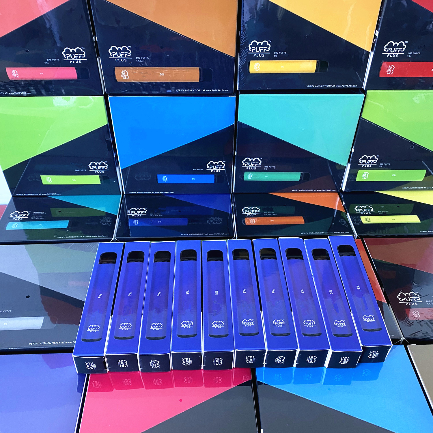 

61 colors Available Newest Puff Plus in stock Disposable Device Pod Starter Kit 550mAh Battery 3.2ml Cartridge Vape high quality