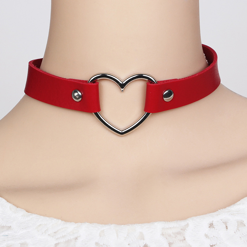 

Women Lady Punk Goth Harajuku Grunge PU Leather Rivet Heart Collar Choker Funky Torques Necklace Jewelry SEC88