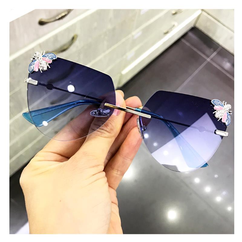 

Colorful Bee Cat Eye Sunglasses Ladies Fashion Blue Tinted Lens Glasses Luxury Rimless Eyewear High Quality Shades For Women UV