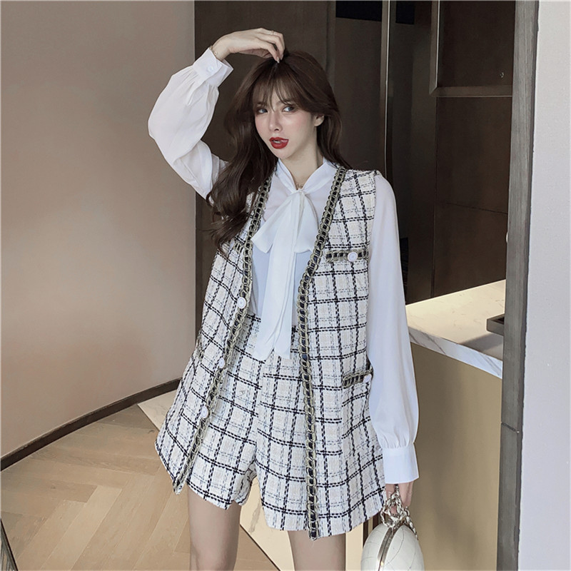 

Women Autumn 3pc Outfits Bowtie White Shirt&Elegant Plaid Waistcoat&High Waist Mini Shorts Sets Female Three Pieces Shorts Suits