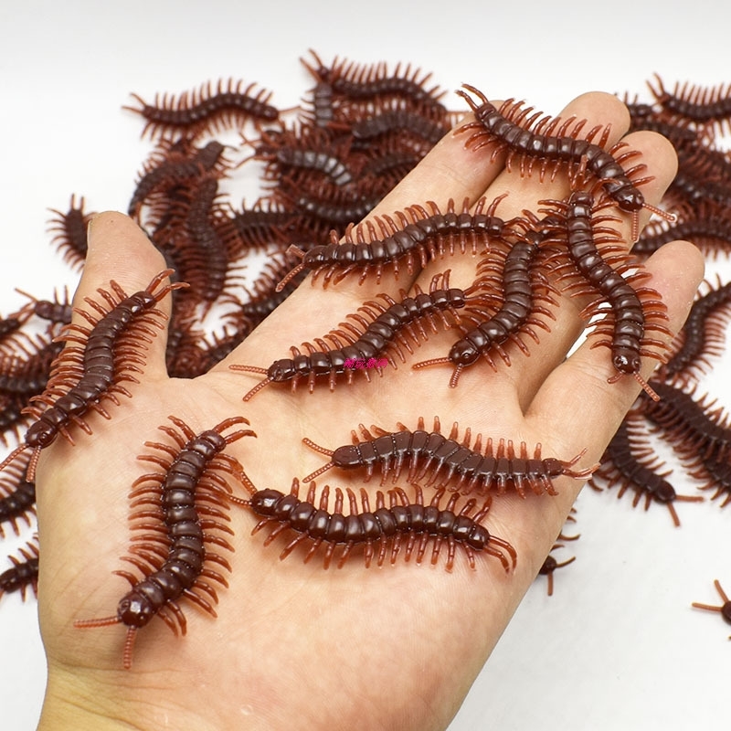 

Halloween April Fools Day Prank Toys Lifelike Simulation Fake Rubber Cockroach Centipede Scorpion Fly Toy Funny Trick Joke Insect Toys