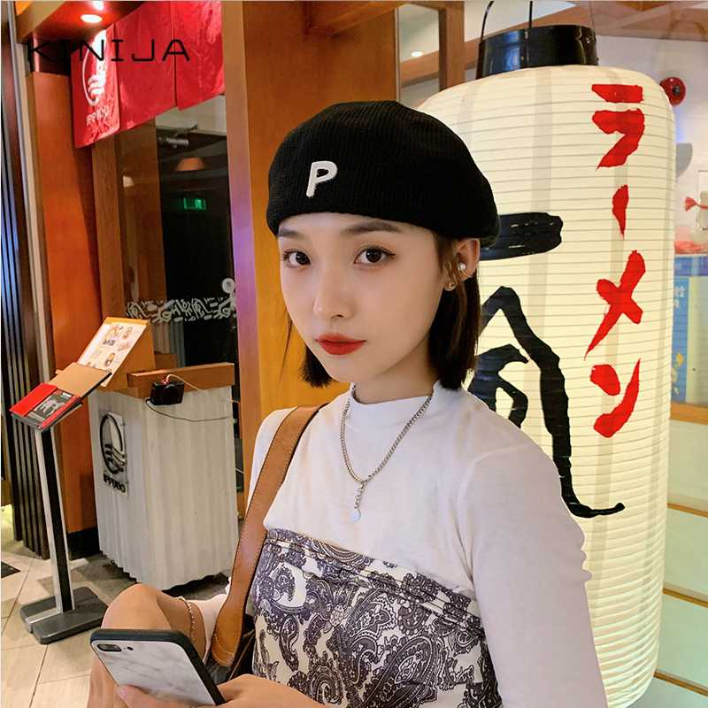 

Autumn new knitted Beret British retro unisex Korean fashion letter painter's hat summer solid color reversible thin cap, Black