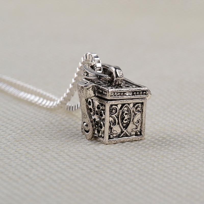 

Stylish Trendy Commemor Ative Necklace Kinky Pendant Necklace Vintage Ornament Fashion Cool Designable Jewelry Accessories L0318