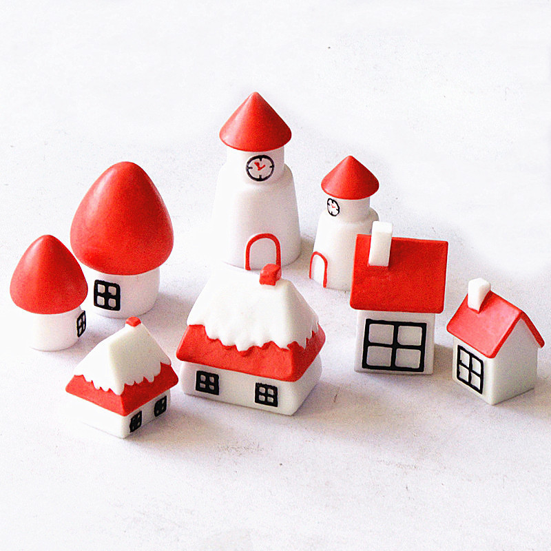 

Red Cartoon Christmas House Miniature Dollhouse Ornament Mini Toy Home Craft Fairy Bonsai Decor Cake Decoration DIY Accessories
