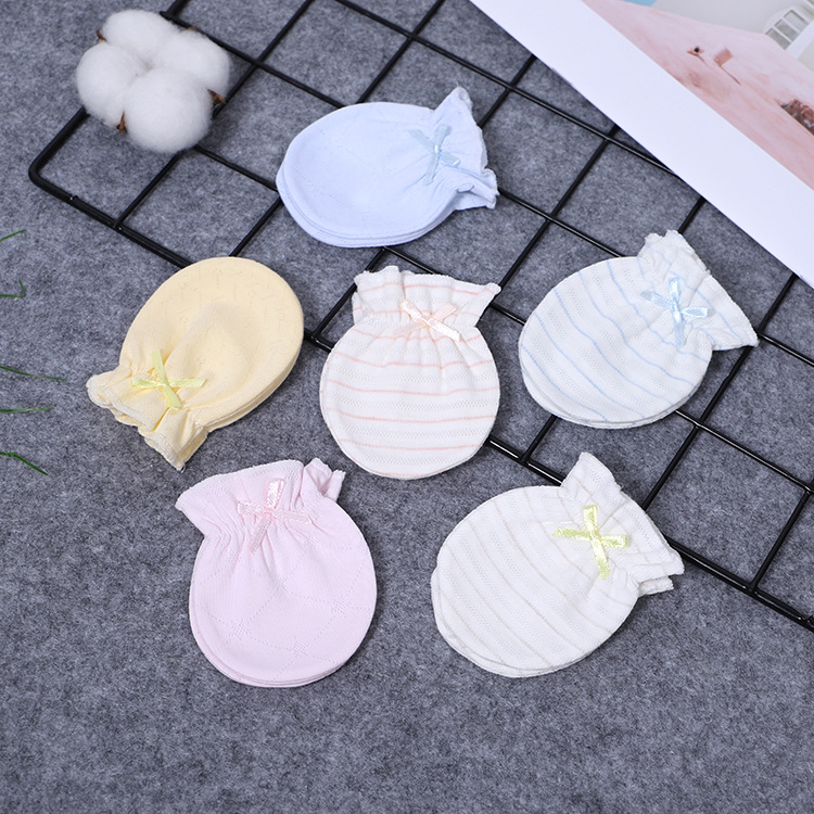 

New Newborn Baby Anti-scratch Gloves Cotton Breathable Bamboo Fiber Foot Covers Baby Anti-scratch Gloves, White