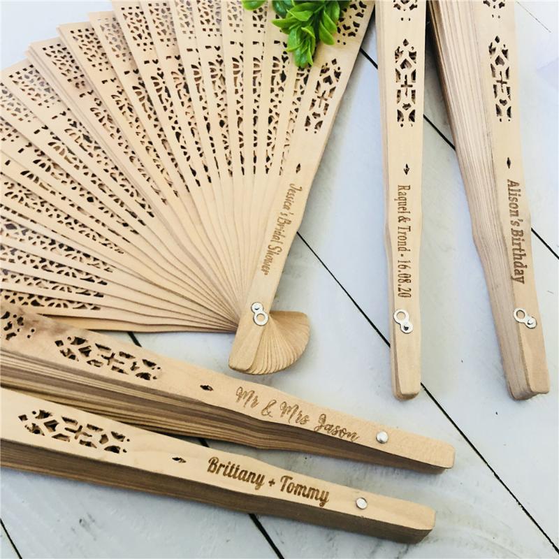 

New Arrival Custom Engraved Name Wood Fans Personalized Party Gift Favor Supplies Bride Groom Wedding Birthday Party Accessory