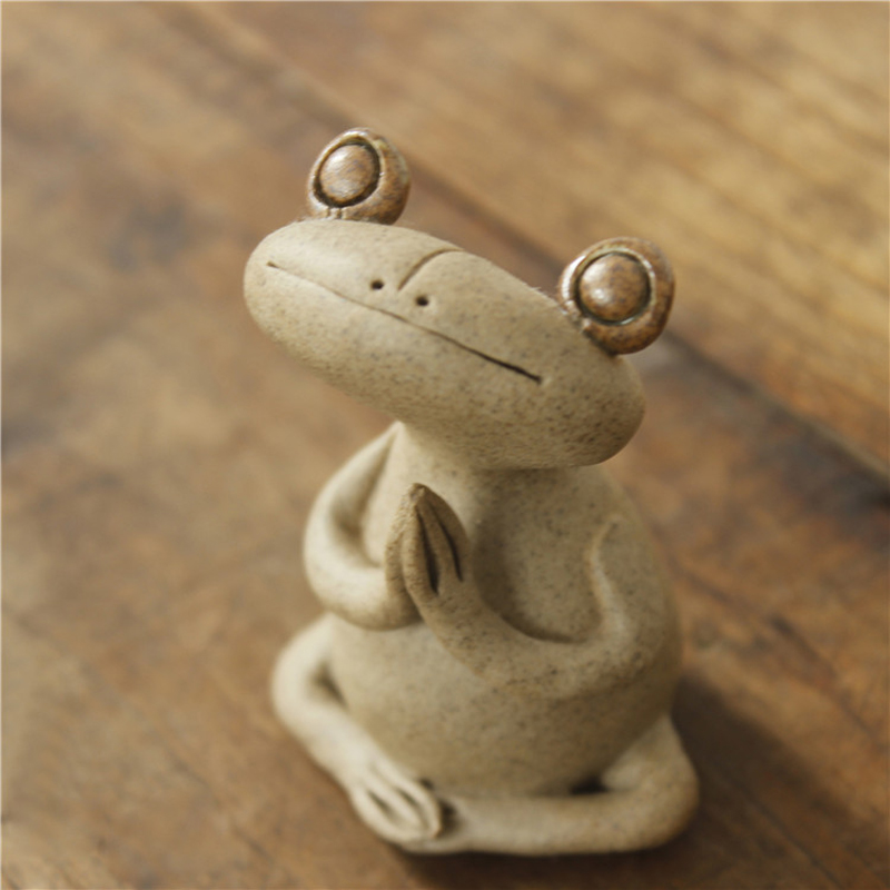 

Coarse ceramics Frog pet figurines Animal Sculpture of Golden Toad Mini Arts and Crafts fairy garden miniatures home decor
