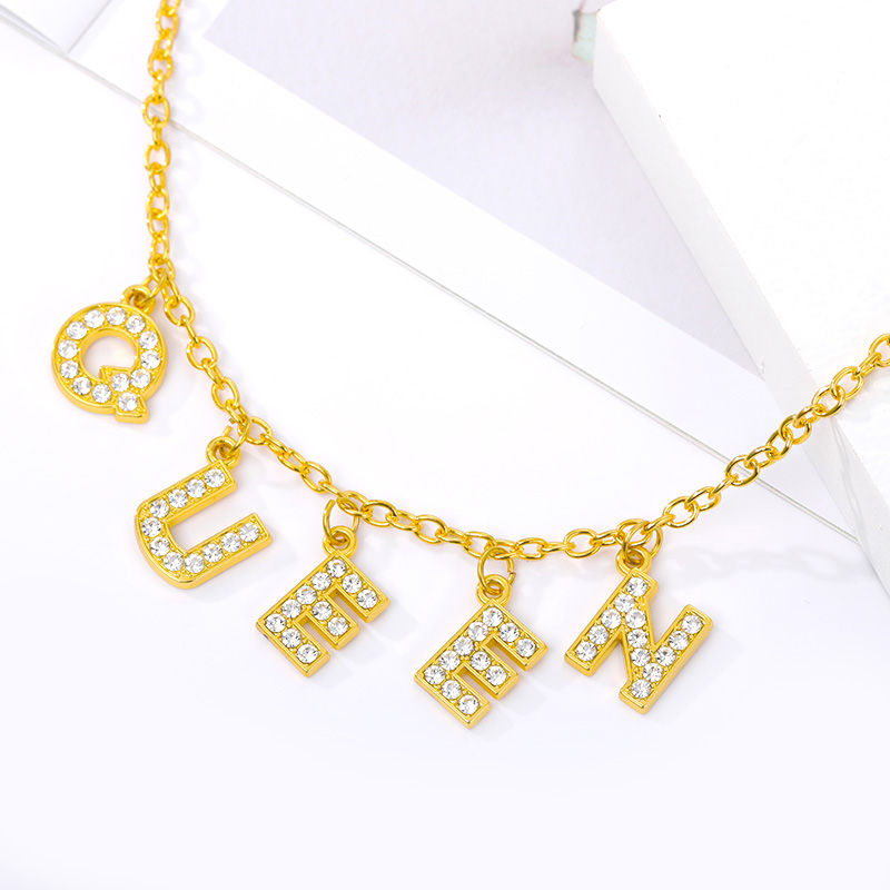 

Pendant Necklaces Wholesale Queen Necklace Gold Color Stainless Steel Chain Female Charm