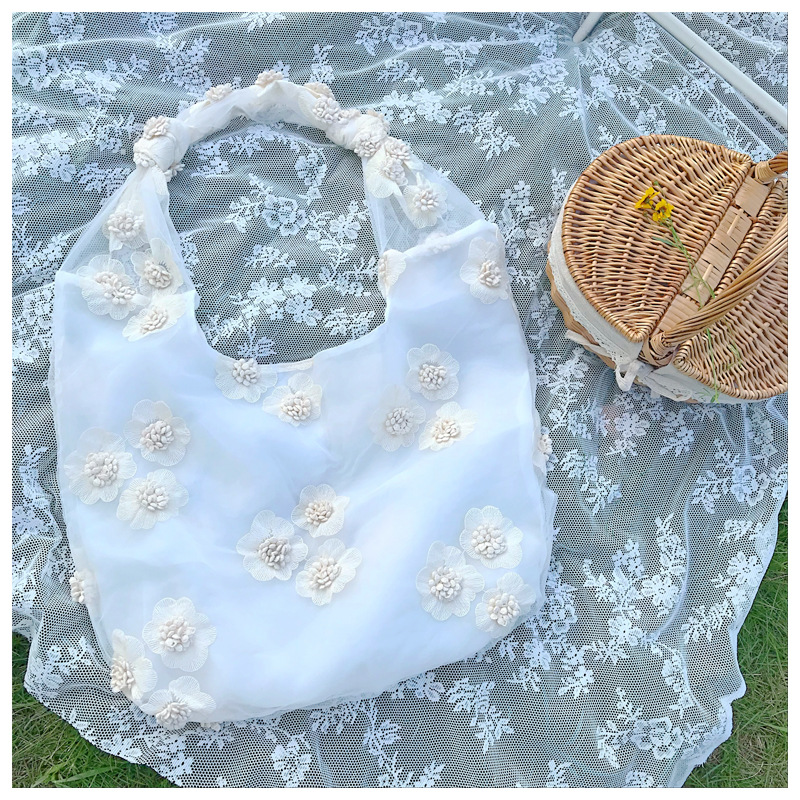 

Lace Fairy Large Capacity Cloth Bag Three-dimensional Flower Embroidery Retro Style Shoulder Bag Shopping Women BA160, White