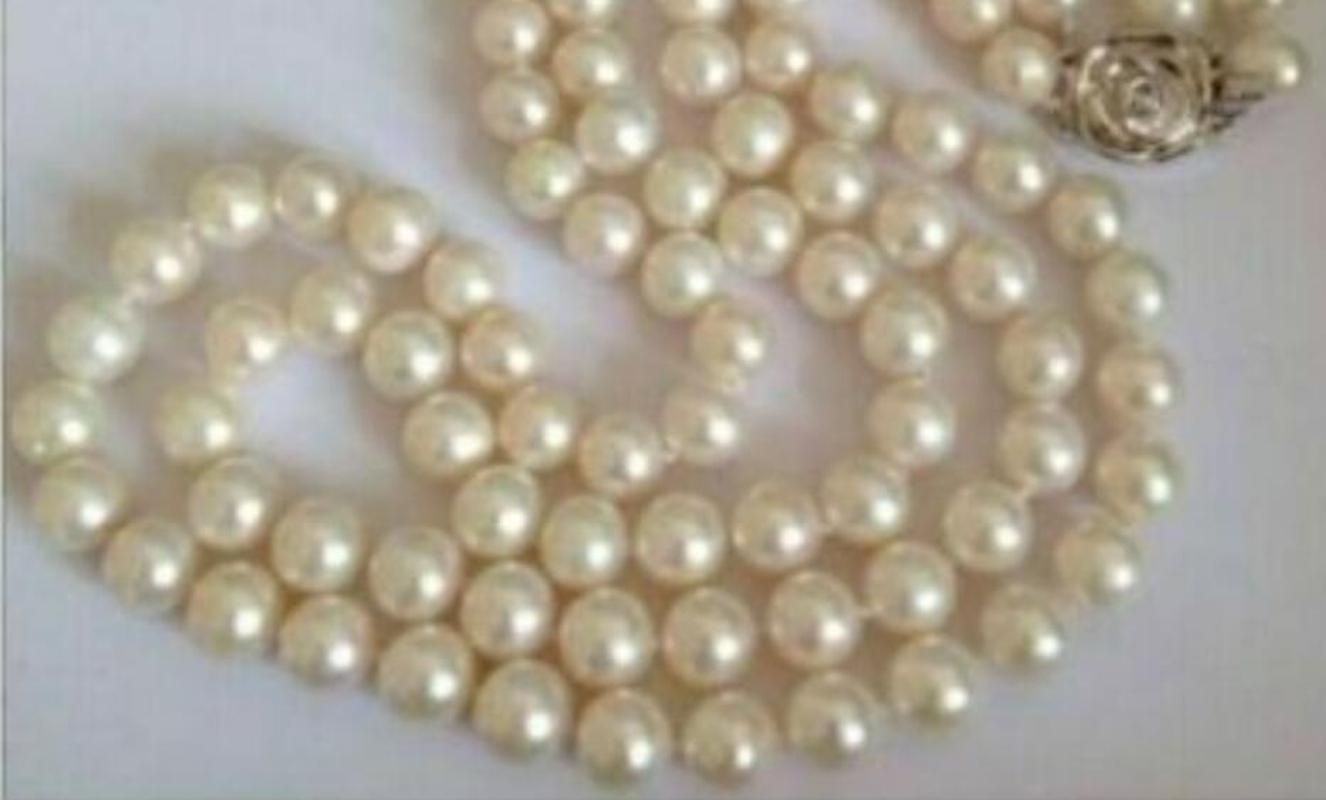 

Beautiful 2row 8-9m white round necklace 18"-19inch
