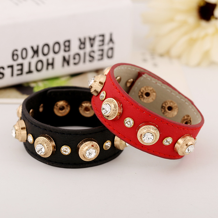 

dankaishi High Quality Fashion Leather Bangle Bracelet Round Crystal Charm Rhining Rhinestone Red and Black Color for Girls Gift