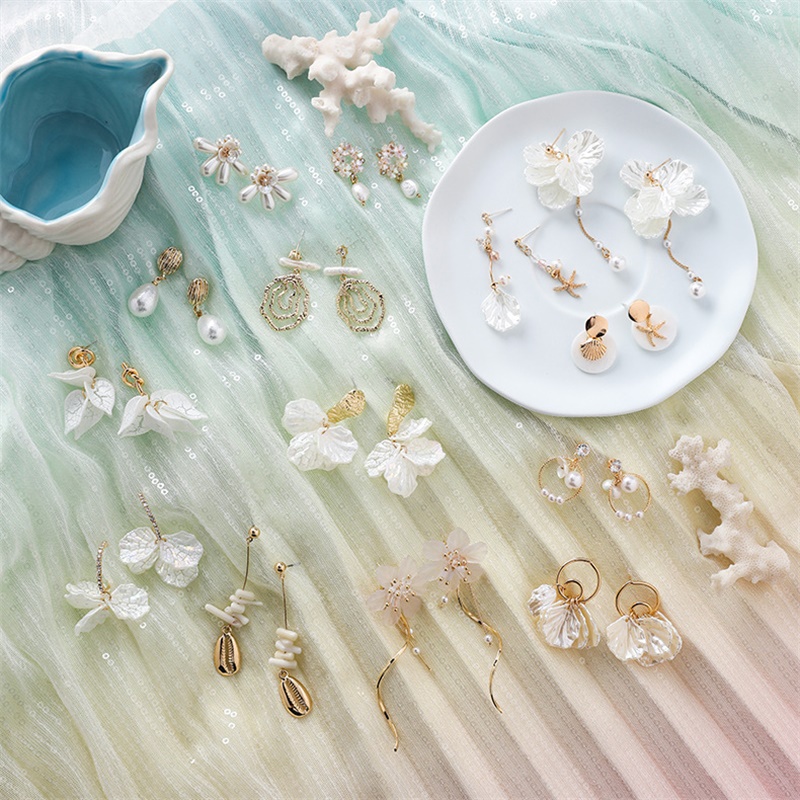 

White Flower Shell Earrings Collection Alloy Sweet Starfish Earrings Shaped Pearl Fashion Wedding Party Women's Jewelry