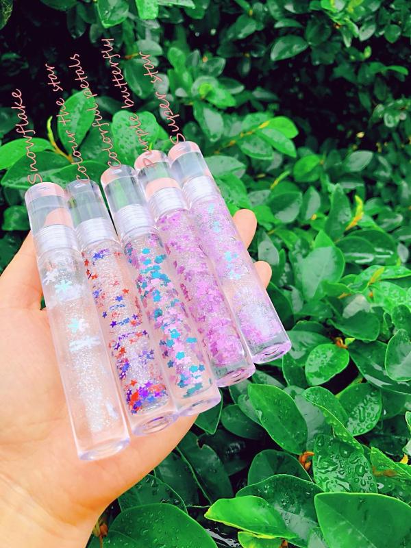 

2020 Lipgloss Private Label Base Vendor Custom Clear Kids Glossy Nude Glitter Kit Vegan Wholesale Lip Gloss, Purple butterfly