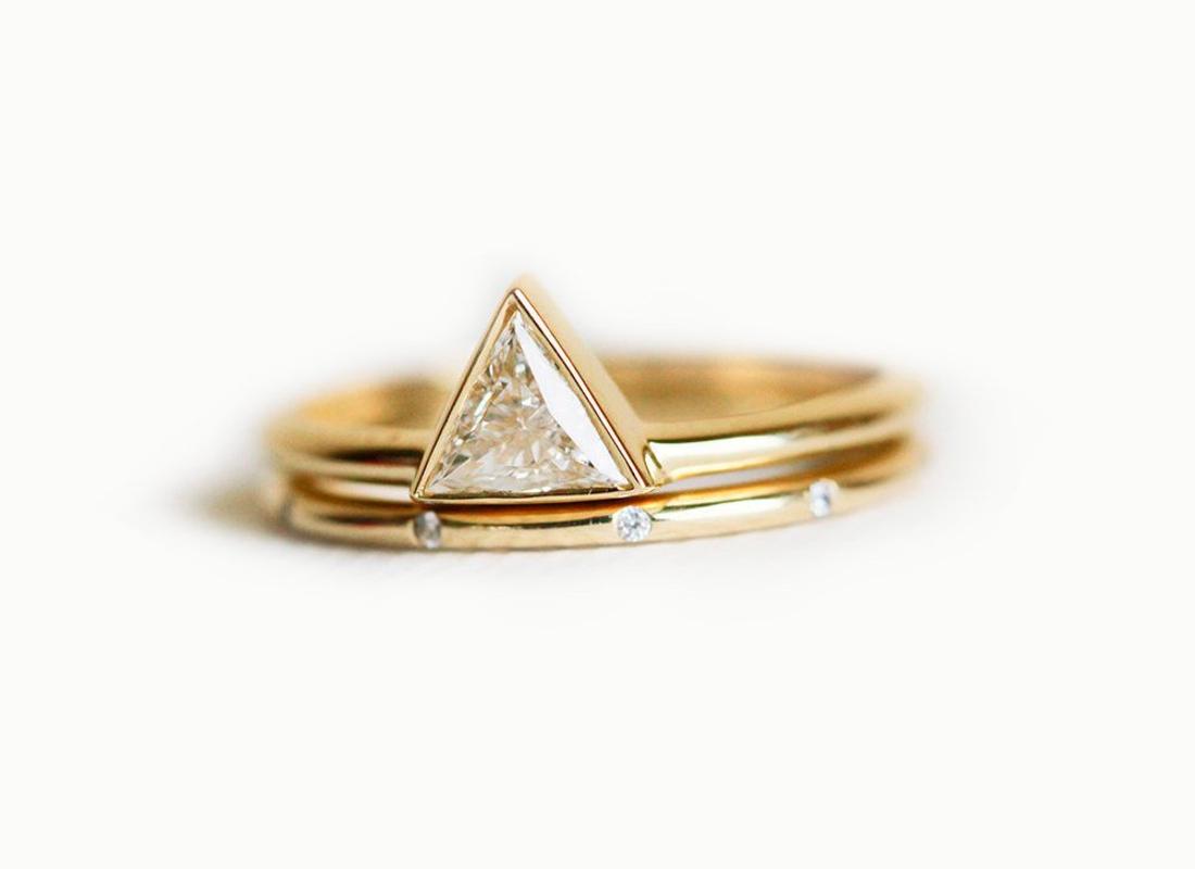 

2pcs Fashion Gold Triangle Rings for Women Zircon Ring Set Female Statement Engagement Party Jewelry Wild Index Finger Ring