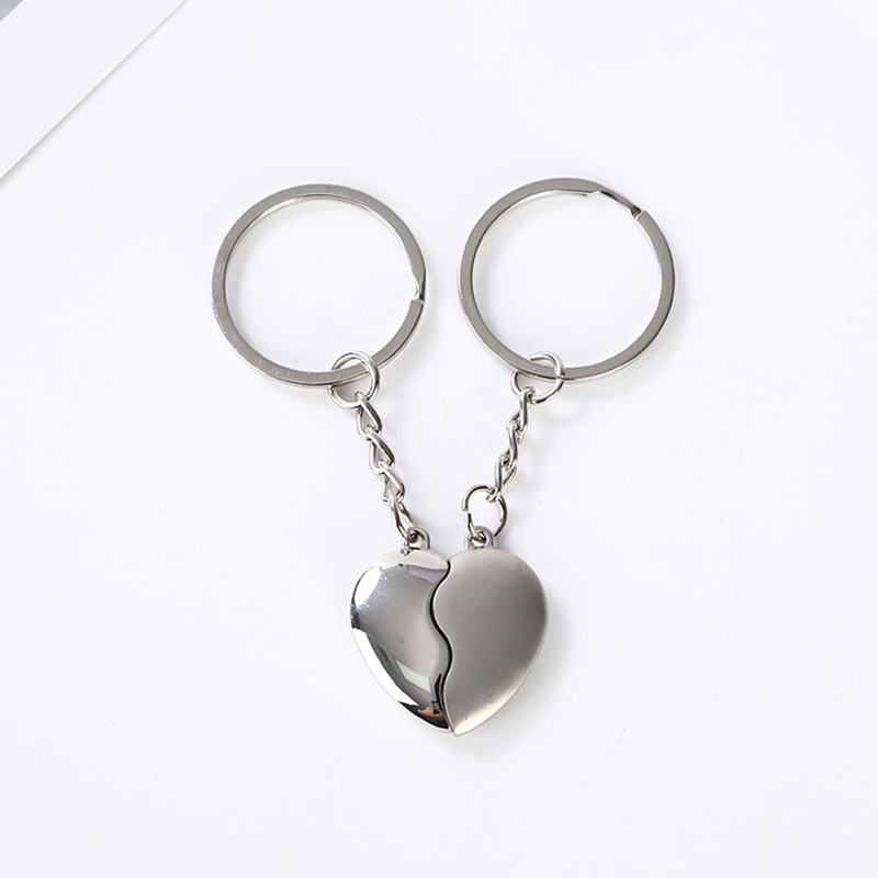 

1Pair Couple Keychain Key Silver Color Korea Romantic Lover Love Key Heart Shape Magnet Keychain Souvenirs Valentine's Day gift