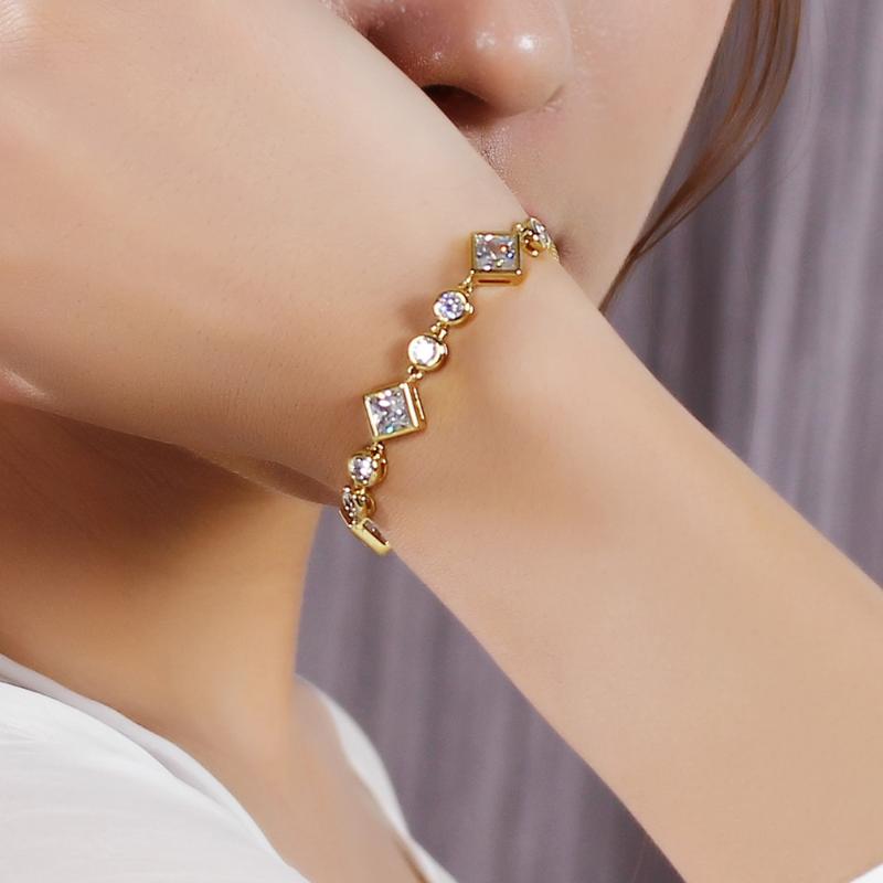 

Just Beautiful Bracelet Geometric designer Free Size Adjustable length Square and round stones Great Bracelets jewelry for women