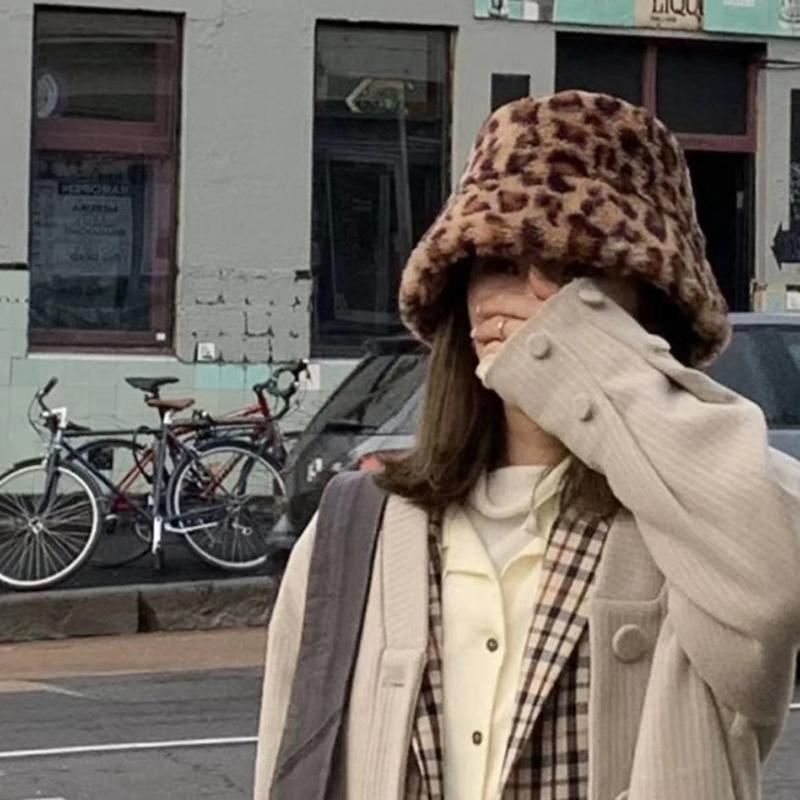 

Autumn Winter Hat Female Japanese Sweet Cute Bucket Hat Leopard Fisherman Warm Thickened Basin
