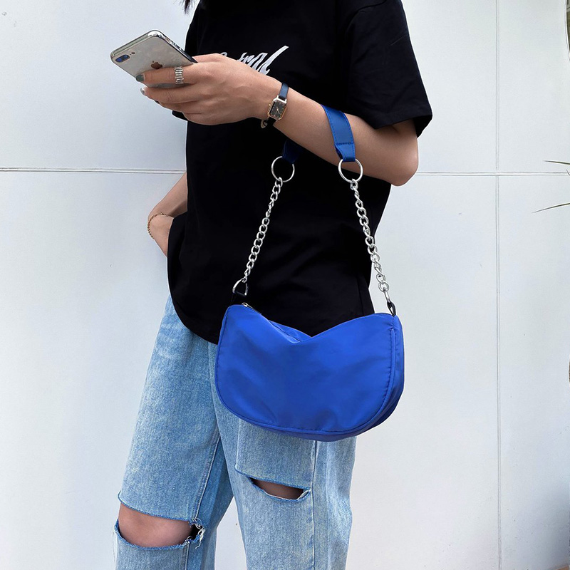 

2020 New Women Shoulder Bag Luxury Handbag And Tote Bag Classic Female Crossbody Nylon Solid Color Baguette Women Bags, Black shoulder bag