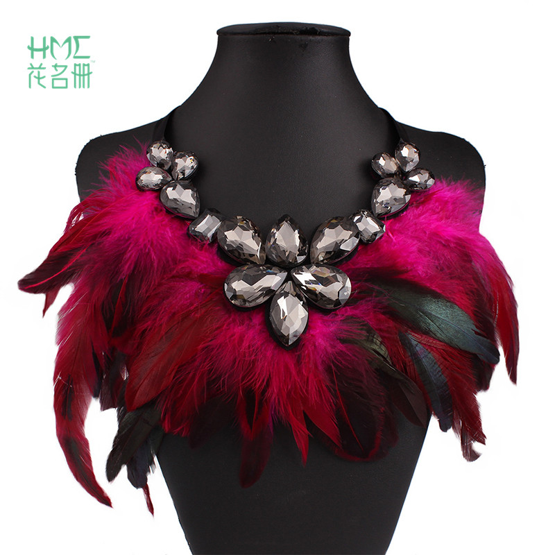 

New Design Female Beautiful Necklace Hyperbole Style Mutil-color Feather Inlay Big Crystal Chocker Necklace for Elegant Lady, Golden;silver