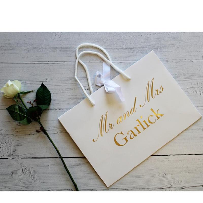 

personalized Mr and Mrs Gift Bag white New Sizes Added Wedding mother of the bride/Groom gift bag cutom Bridal shower