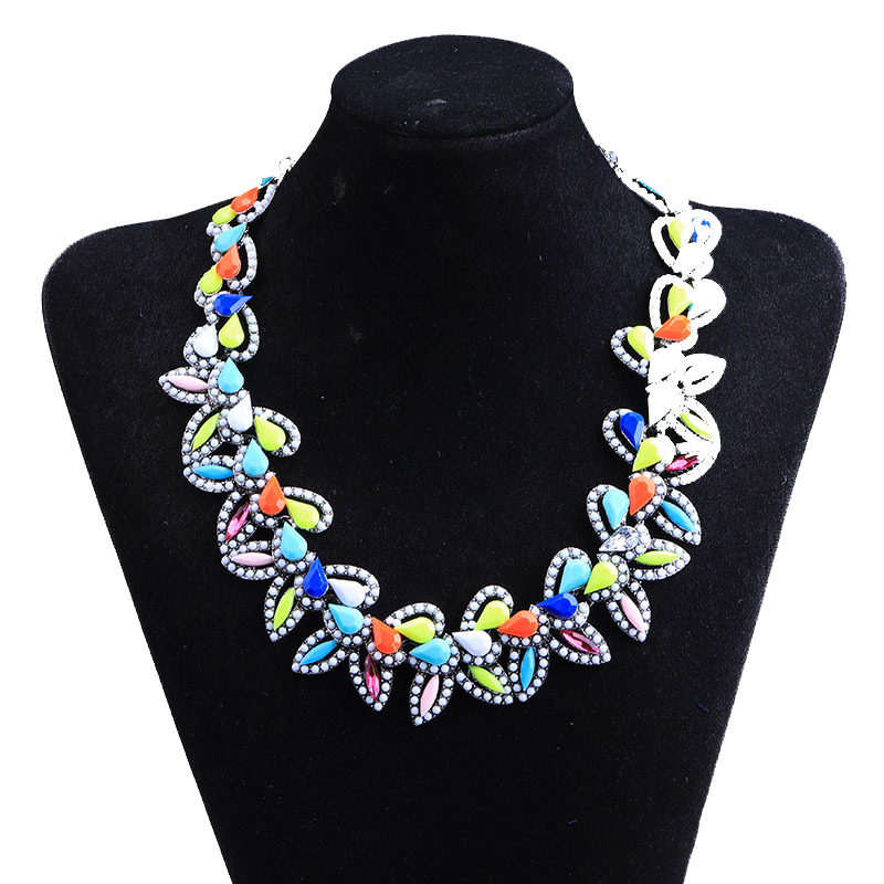 

Cremo New Brand Shourouk Alloy Flower Vintage Statement Pendants & Necklaces Crystal Jewelry Fashion Accessory 2020