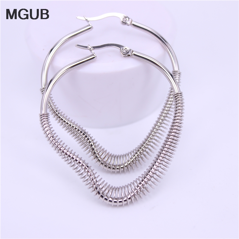 

Hoop & Huggie 5mm Width Lightweight Spring Pattern Stainless Steel Silver Color Earrings Female Accessories Wholesale LH532