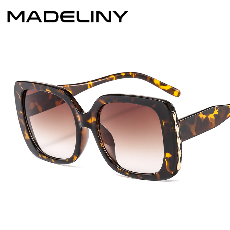 

Sunglasses MADELINY Classic Square Women Vintage Brand Design Sun Glasses Female Fashion Candy Color Gradient Goggle UV400 MA942
