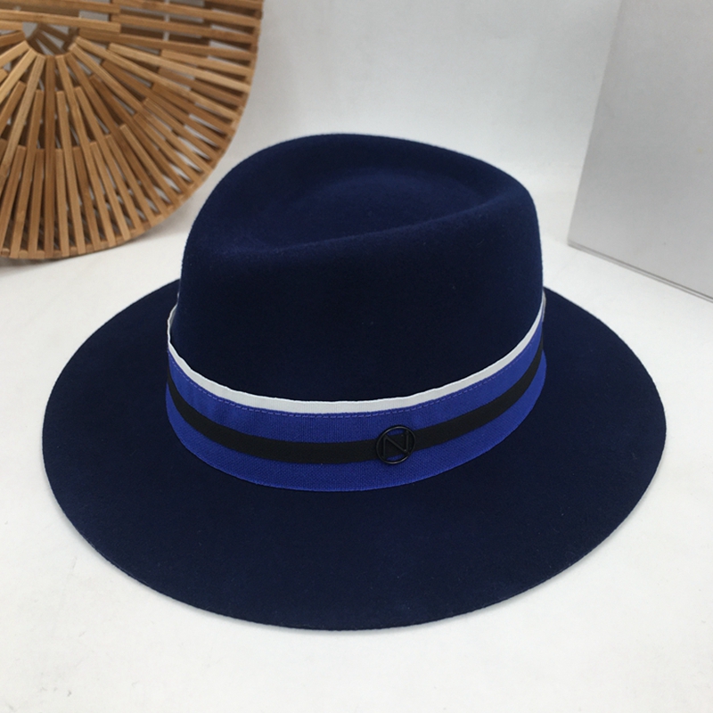 

Black metal logo hearts fall color and cloth ladies leisure fashionable purple blue hat Fedora Panama