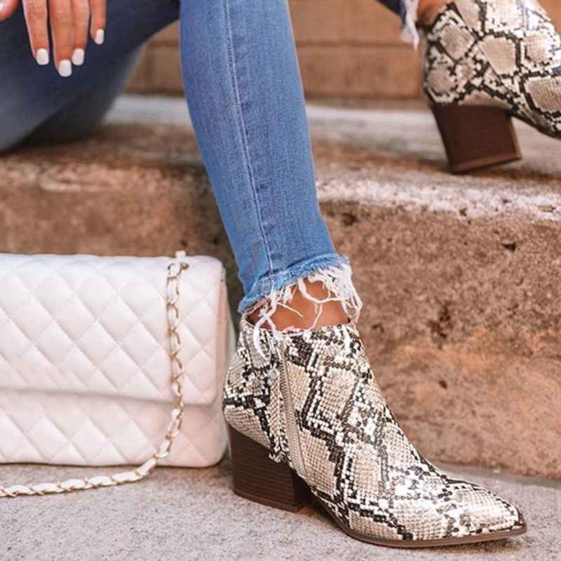 

2020 Winter Women FashionBoots Women's Boots Casual Shoes for Women Boots Pointed Toe Hook Zipper Square Heels Vintage Shoes, Black