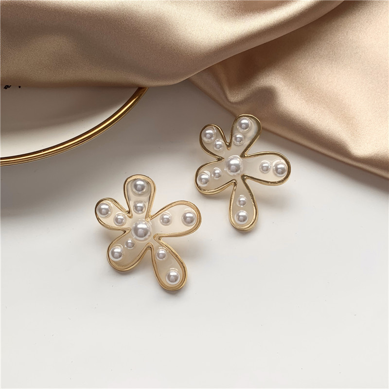 

Small Stud Earrings for Creative Small Earring Ladies Wedding Design Fashion Girls Silver Color Party Vintage Alloy Brincos