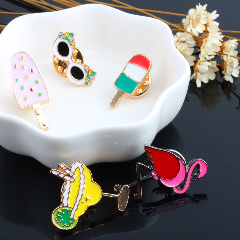 

5pcs/set Summer Cartoon Brooch Flamingo Cream Sunglasses Girls Enamel Pin Simple Metal Badges Buckle Pins Jewelry for Women