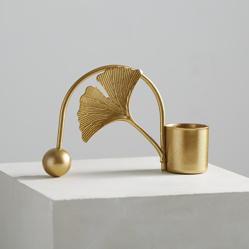 

GIEMZA MINI METAL MEN CANDLESTICK MADE ART CANDLE HOLDER HOME DECOR PAIR MINIATURE FIGURINES HOME DECORATION BIRTHDAY GIFT