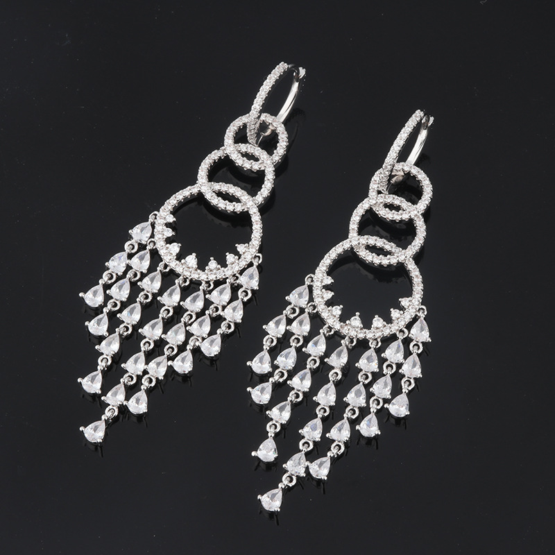 

Dangle & Chandelier European And American Dinners Luxurious Long Earnail Women's Fashionable Temperament Water Drop Earrings Accessories