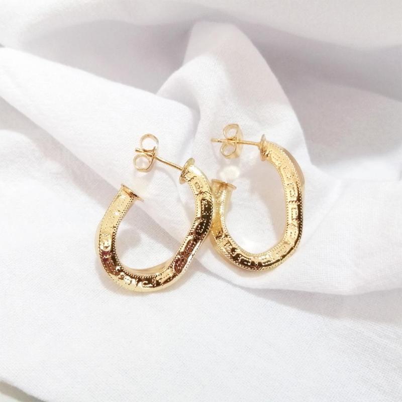 

2020 Ins New Hoop Earrings Twisted Lines Wire Ear Pins Women Brass Gold Statements Hyperbole Fashion Jewelry Hot selling HE804