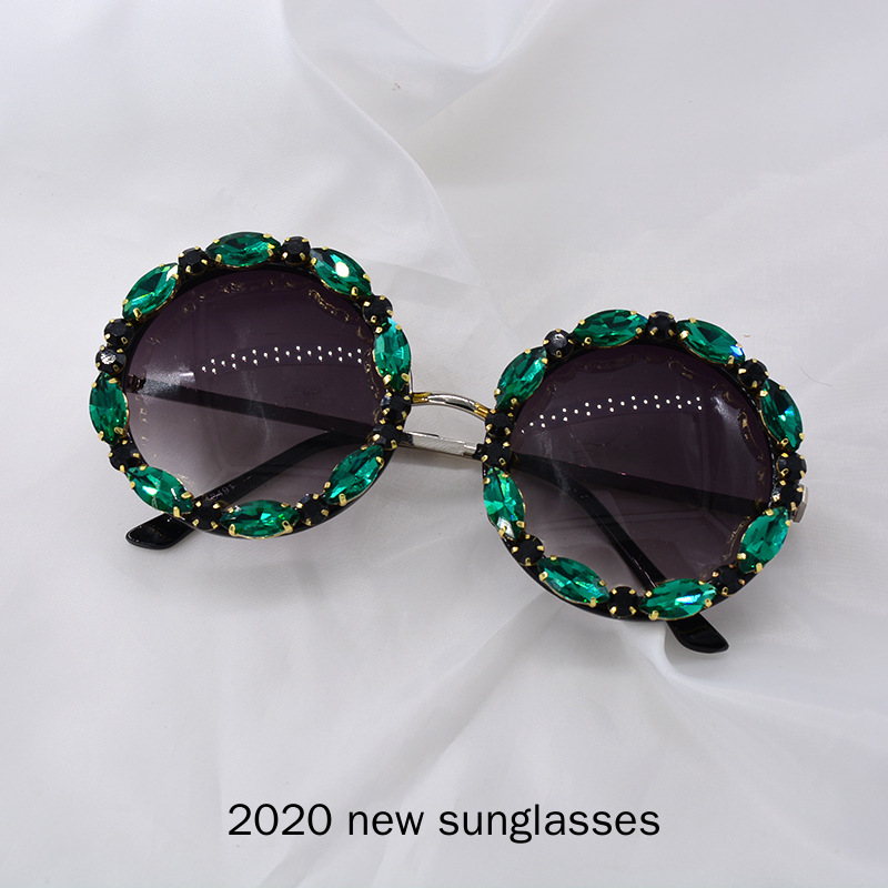 

MINCL/ Green Diamond Sunglasses Women Rhinestone Retro Gradient Sun Glasses Vintage Oversized Round Eyeglasses UV400 NX