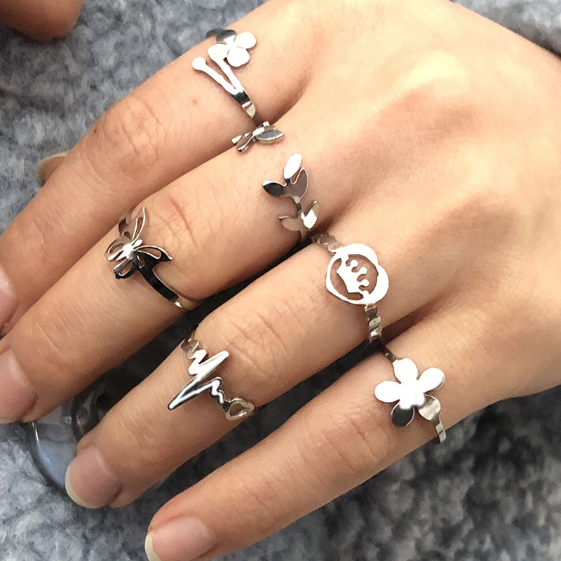 

Stainless Steel Women's Trendy Wedding Adjustable Rings Leaf Heart Butterfly Snowflake Clover Heartbeat Flower Fashion Ring Gift