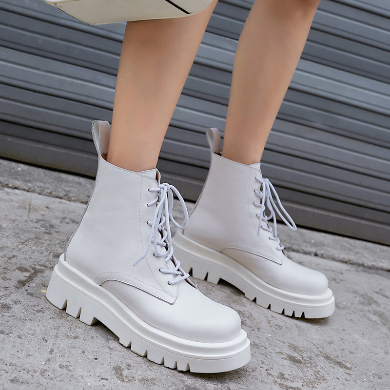 

2021 New INS Hot Women Motorcycle Boots Woman Leather Ankle Boots Lace Up Shoes Woman Winter Platform Heel Footwear, Black