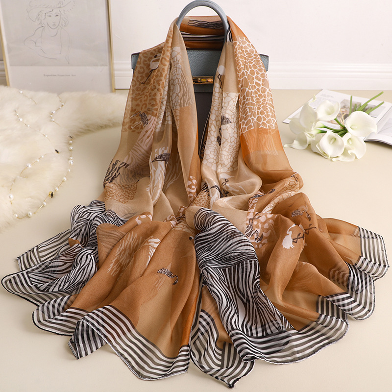 

Scarves China Quality Silk Style Four Seasons Female Sunscreen Beach Print Shawls Women Fashion Beautiful Hijab